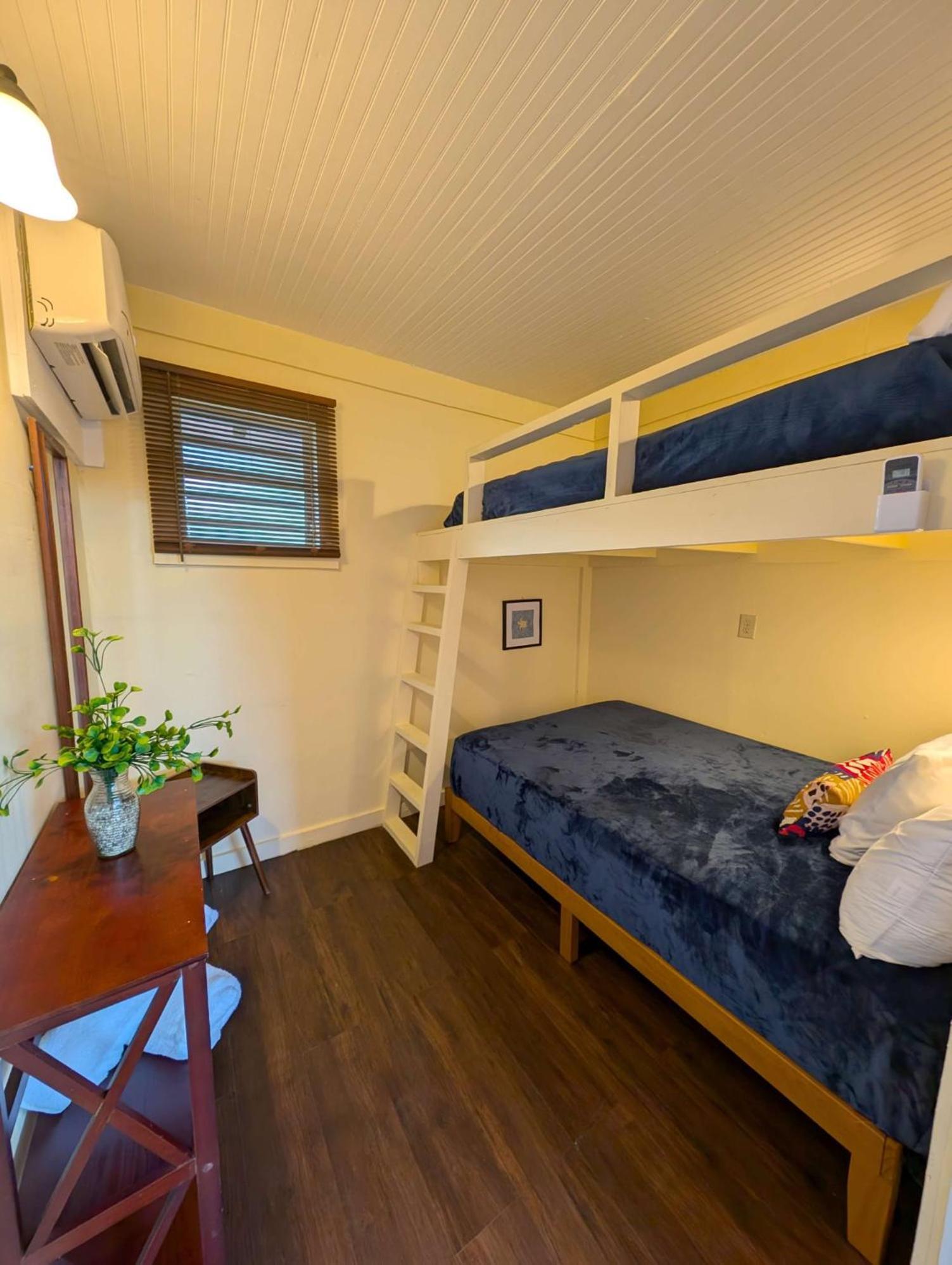 Waterside Inn Vieques Phòng bức ảnh